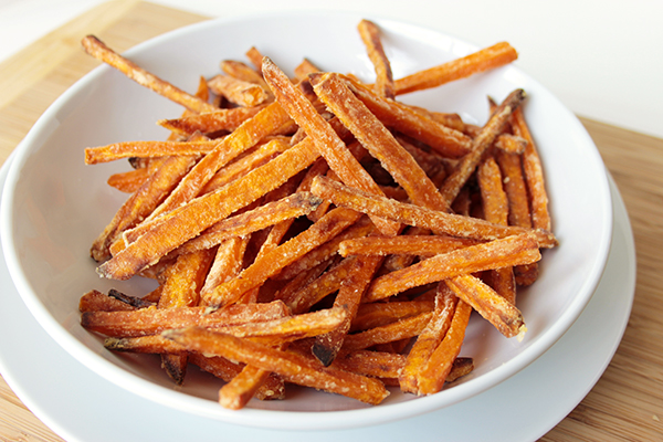 whisk and heels - baked sweet potato fries - 2web
